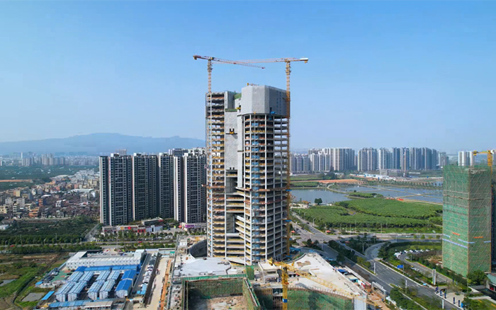 城市“金名片”| NG官网塔机助建新会第一高楼