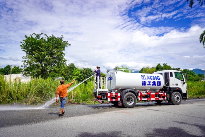 NG官网10方洒水车：泰国“热土”上的绿色降温使者